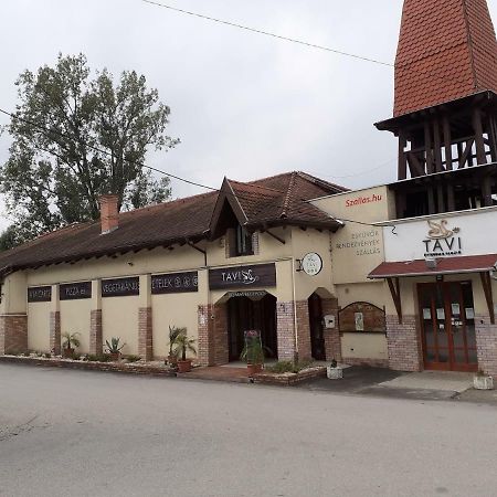 Tavi Panzio Es Etterem Bed and Breakfast Veresegyház Εξωτερικό φωτογραφία
