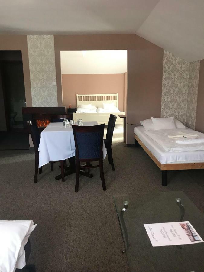Tavi Panzio Es Etterem Bed and Breakfast Veresegyház Εξωτερικό φωτογραφία