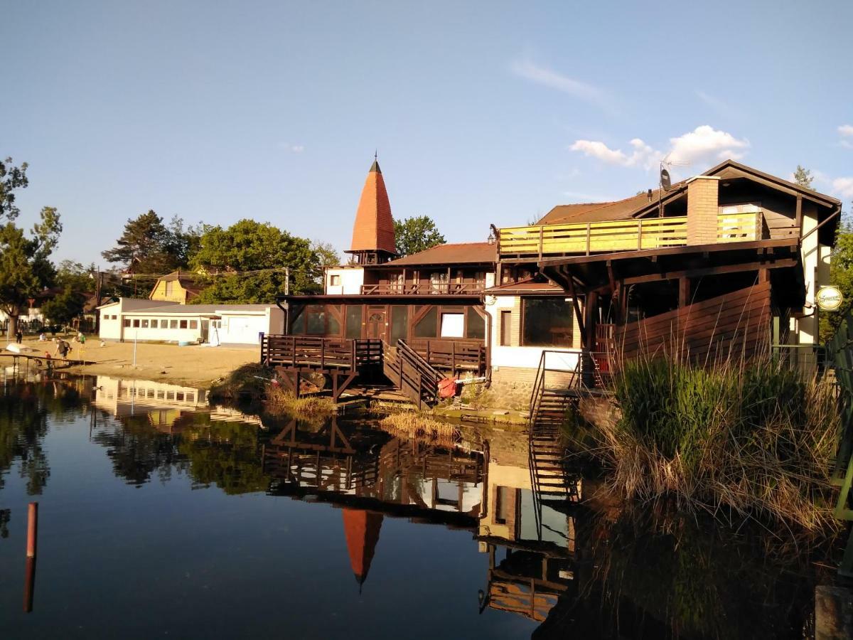 Tavi Panzio Es Etterem Bed and Breakfast Veresegyház Εξωτερικό φωτογραφία