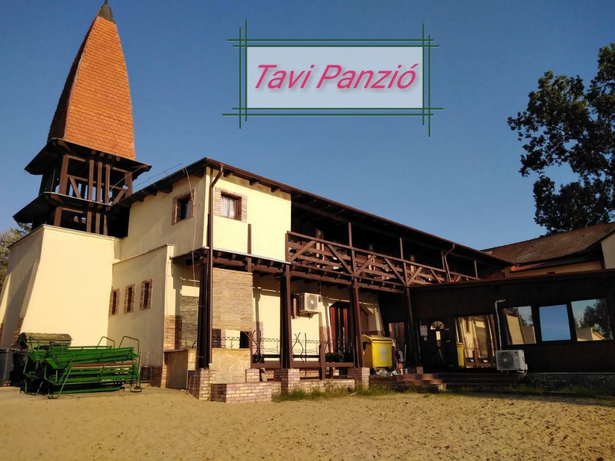 Tavi Panzio Es Etterem Bed and Breakfast Veresegyház Εξωτερικό φωτογραφία