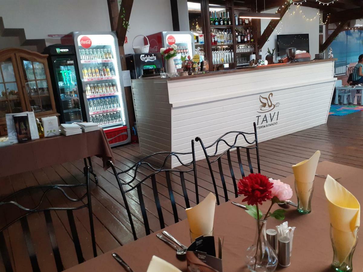Tavi Panzio Es Etterem Bed and Breakfast Veresegyház Εξωτερικό φωτογραφία