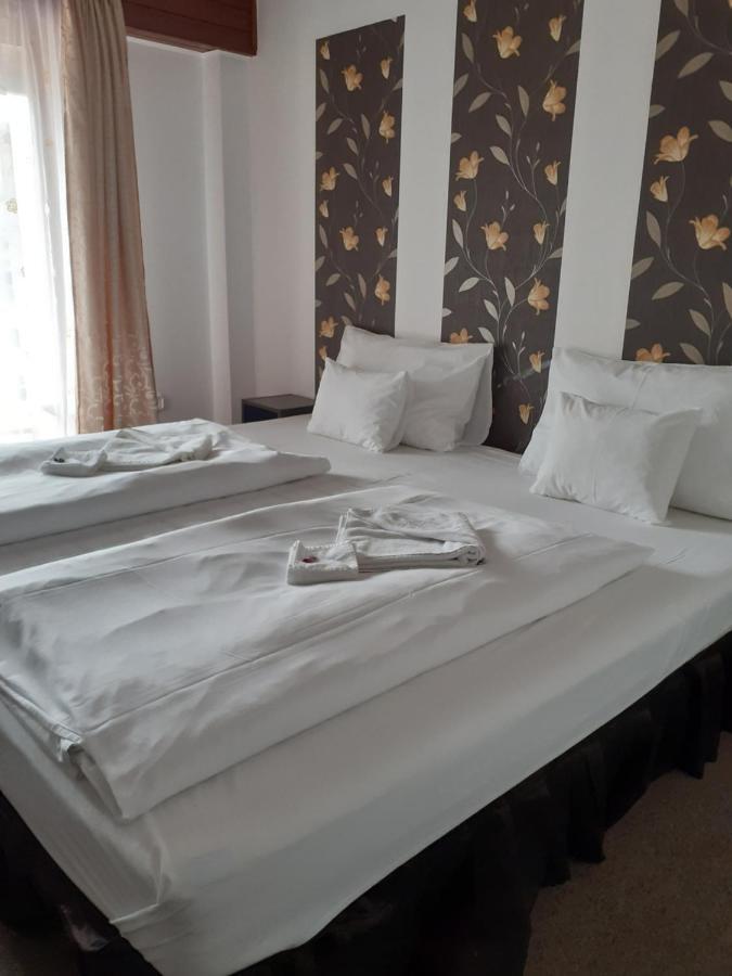 Tavi Panzio Es Etterem Bed and Breakfast Veresegyház Εξωτερικό φωτογραφία